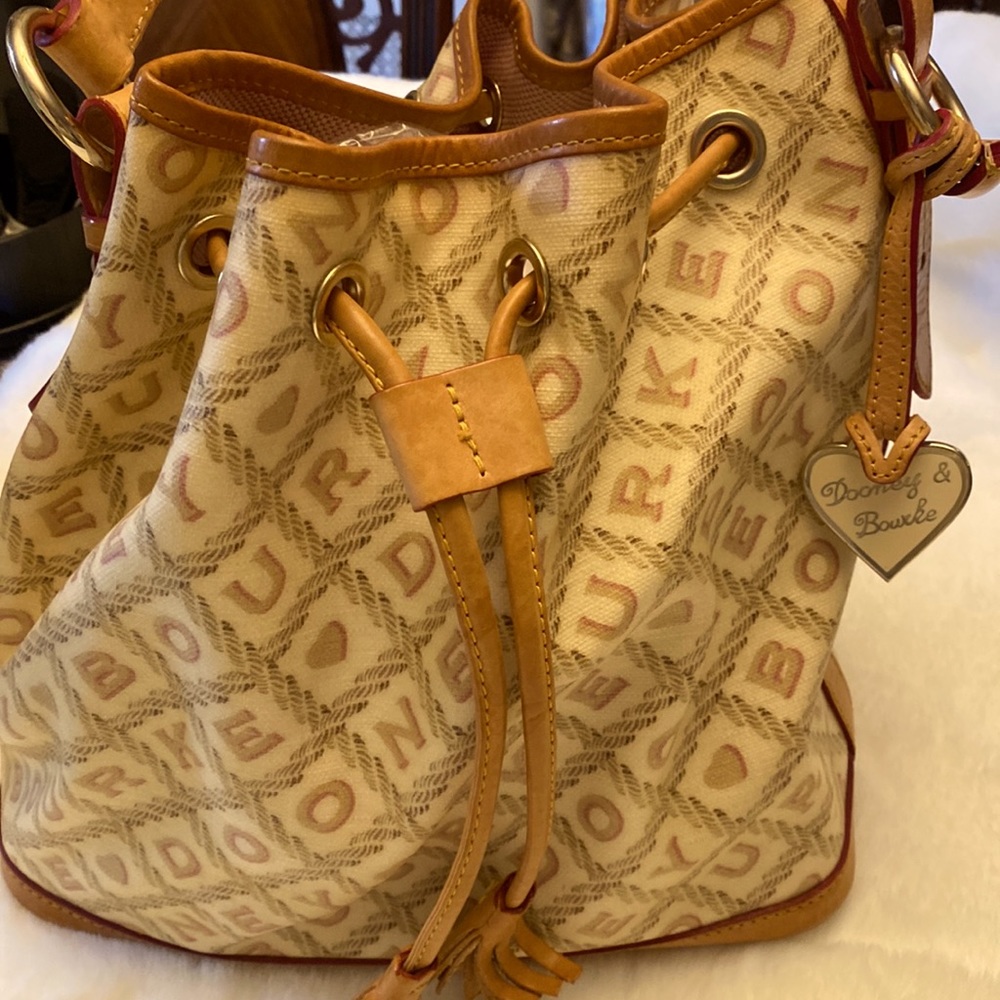 Dooney and Bourke classic hobo bag. Like new